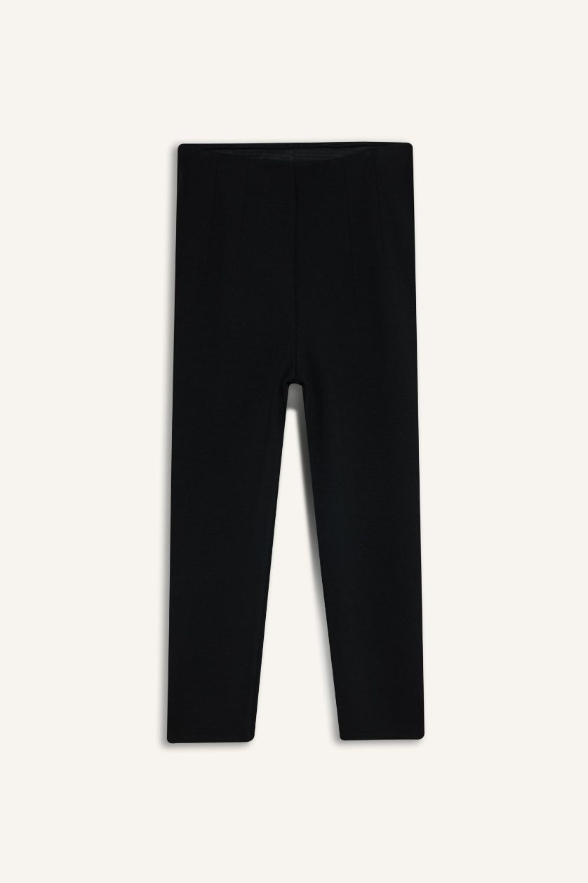 Kadın Siyah Pens Detaylı Kısa Tayt