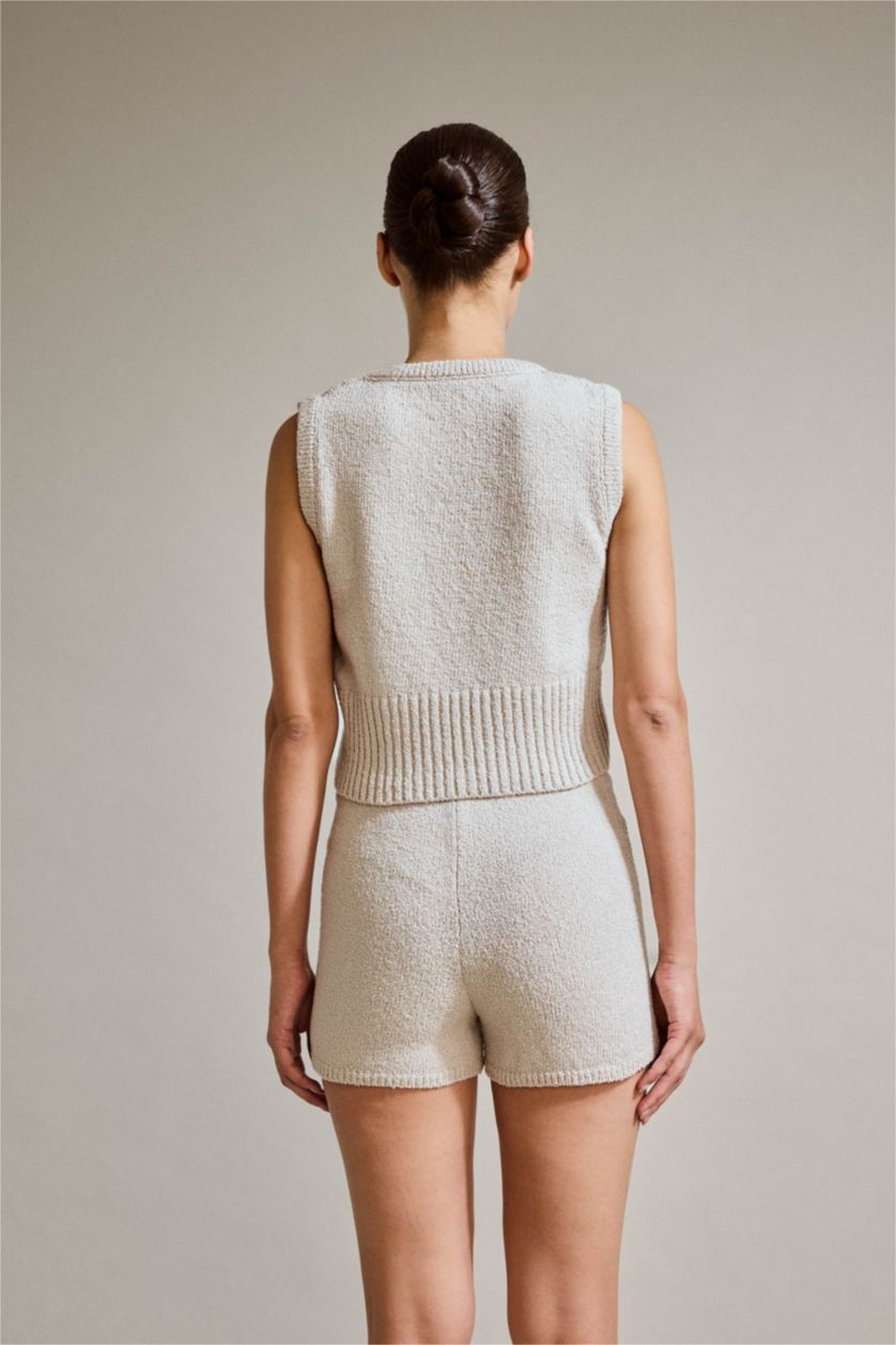 Woman Light Beige Tie Front Vest