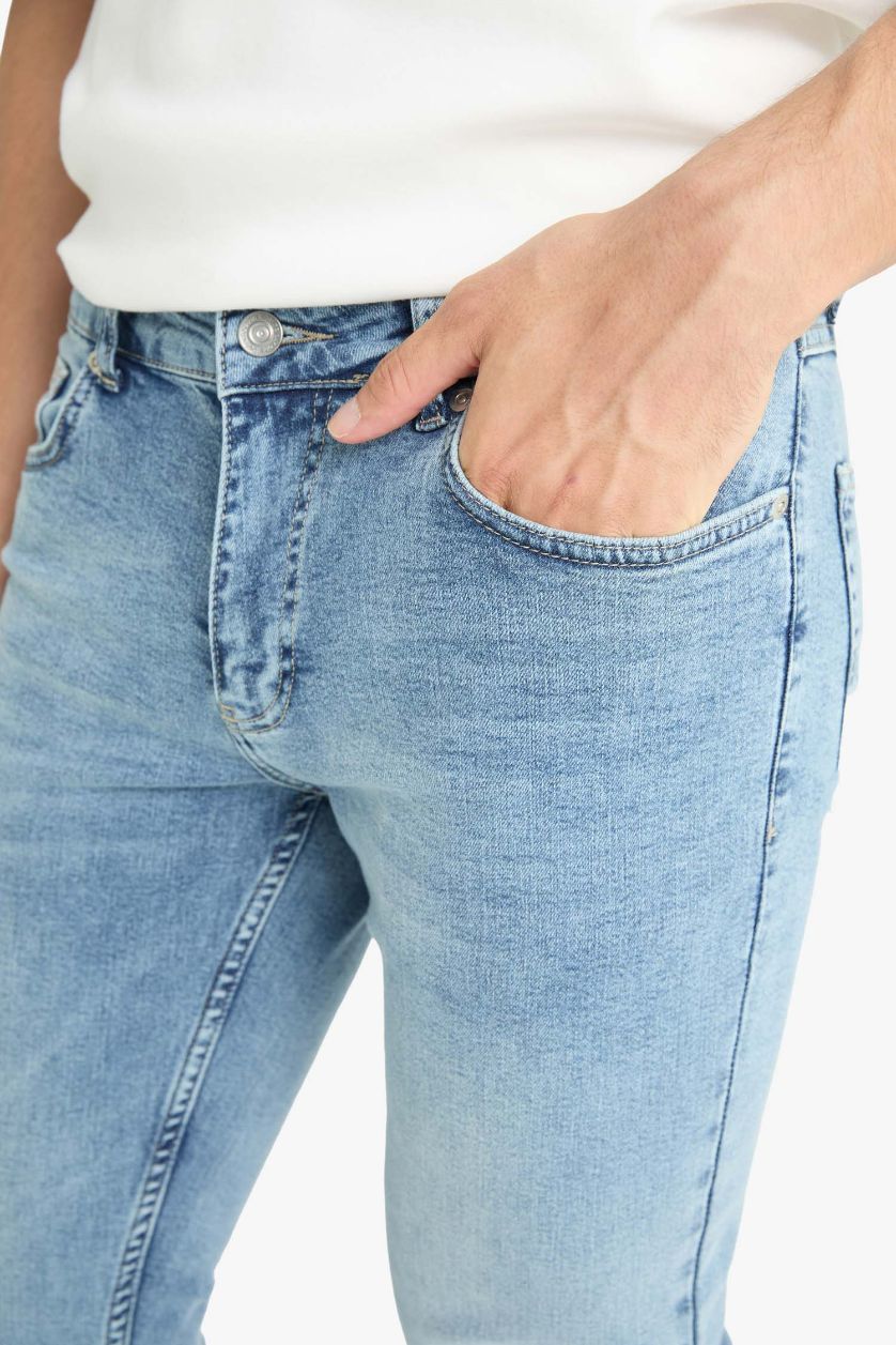 رجال أزرق فاتح بنطرون جينز بيدرو سليم فيت بخصر عالي