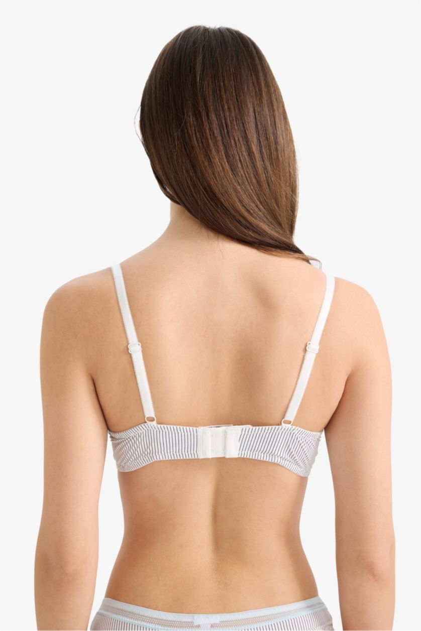 Woman White Fall in Love With Lace With Pad Bra