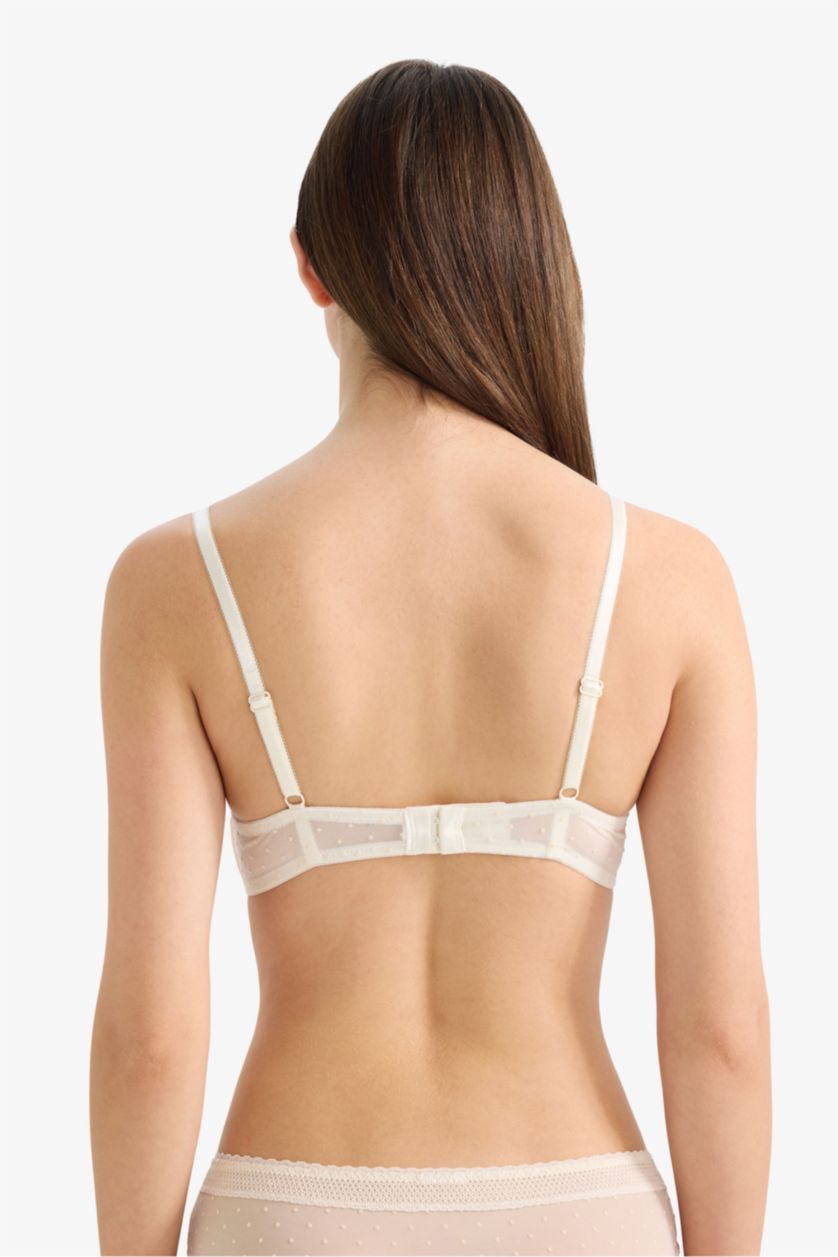 Woman White Fall in Love With Lace With Pad Bra