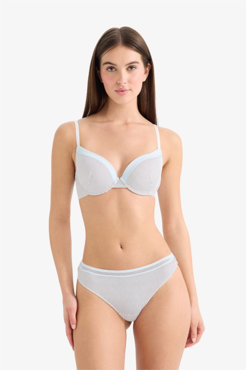 Woman White Micro Slip Panty