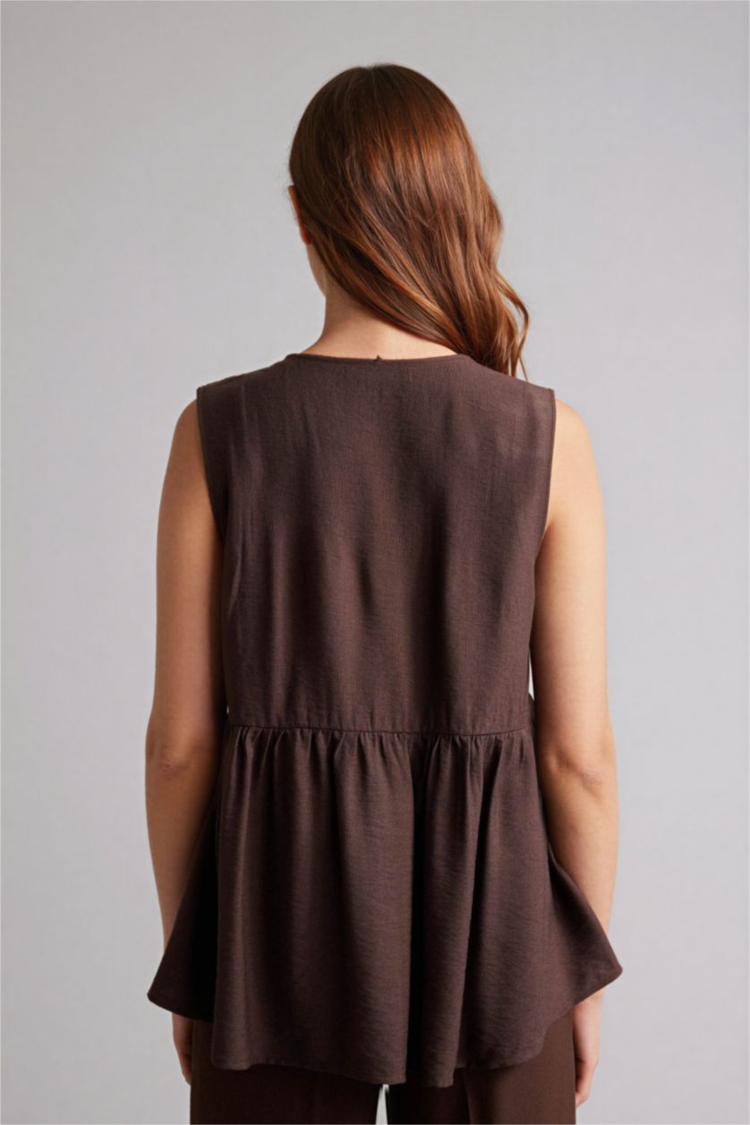 نساء بني جيلي قصة عادية بياقة V