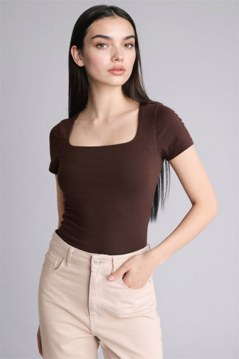 Женщины Коричневый Футболка Slim Fit с квадратным вырезом и коротким рукавом