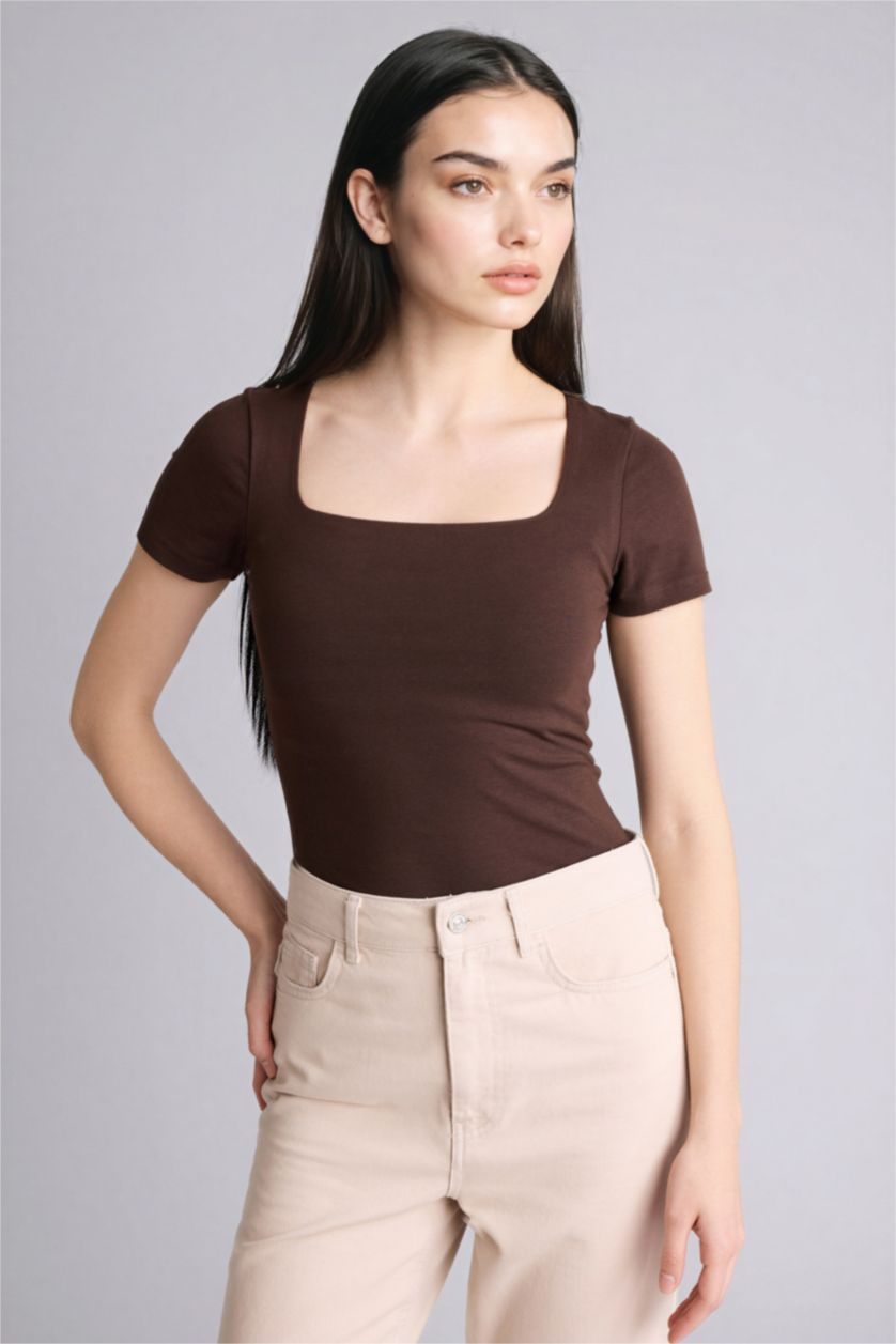 Женщины Коричневый Футболка Slim Fit с квадратным вырезом и коротким рукавом