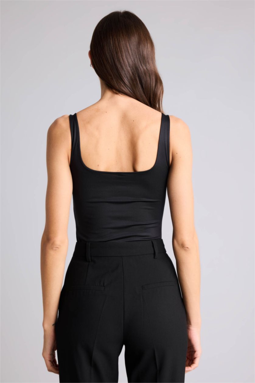 WOMAN Black Square Collar Tank Top