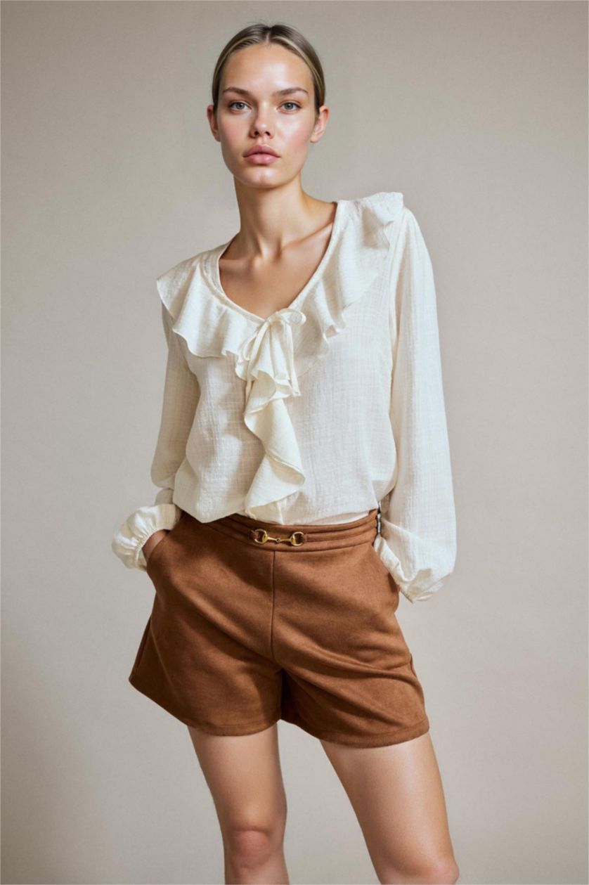 Kadın Açık Kahve Aksesuar Detaylı Süet Şort