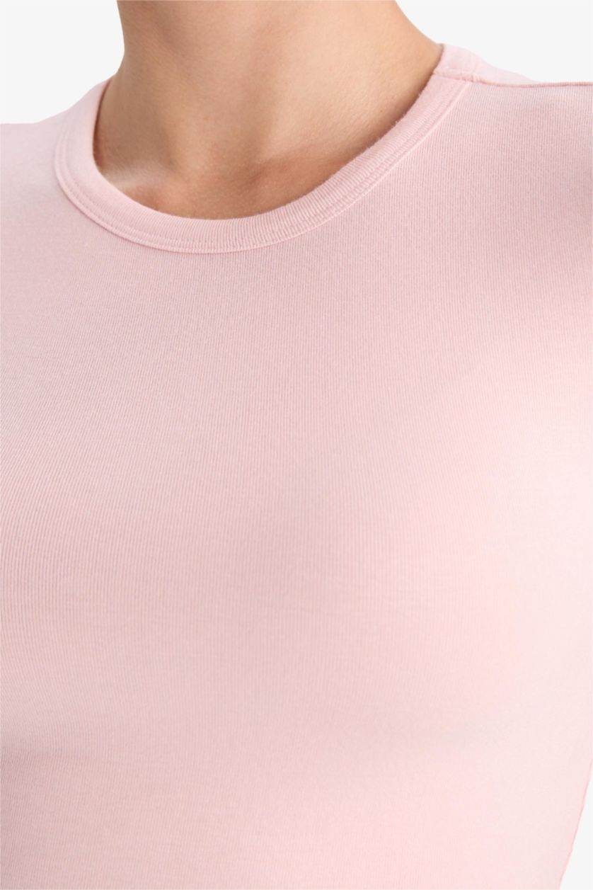 Kadın Açık Pembe Slım Fıt Bisiklet Yaka Kısa Kollu Tişört