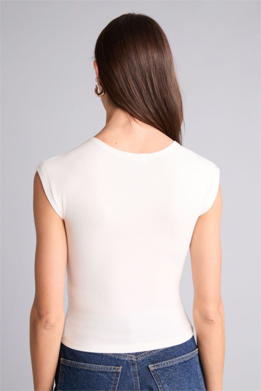 Kadın Ekru Slım Fıt Bisiklet Yaka Kısa Kollu Tişört