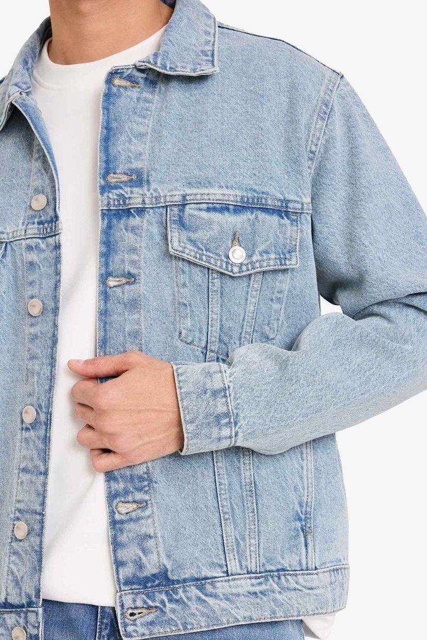 رجال أزرق فاتح جاكيت جينز قصة عادية