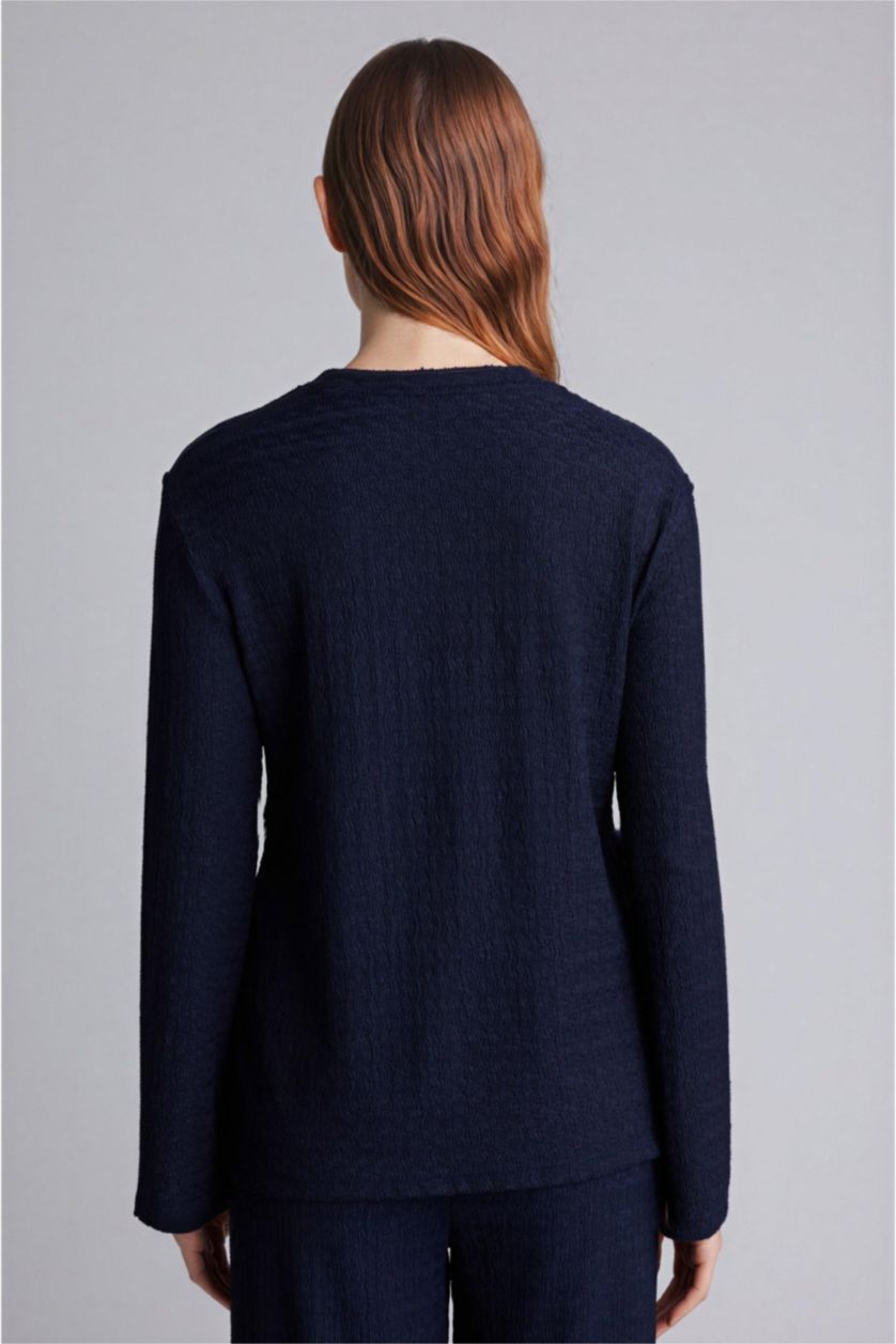 Kadın Lacivert Aksesuar Detaylı Bürümcük Tişört