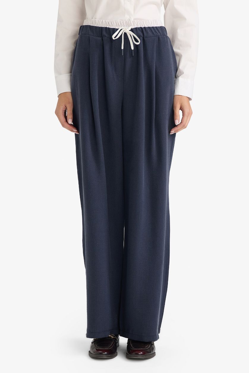 Kadın Lacivert Baggy Fıt Çift Cepli Normal Bel Standart Boy Tencel Pantolon