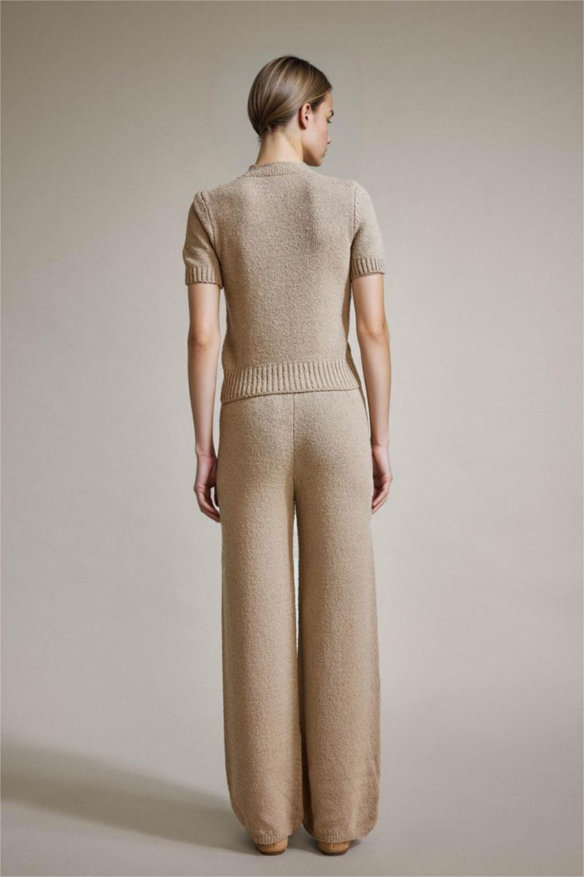 Woman Light Grey Relax Fit Normal Waist Straight Leg Trousers