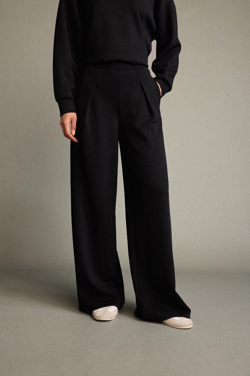 Kadın Siyah Regular Fit Normal Bel Düz Paça Modal Pantolon