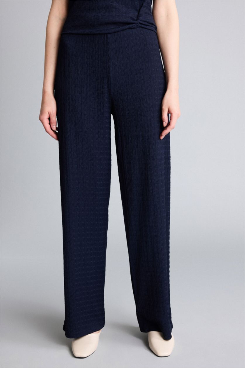 WOMAN NAVY Straight Fit Trousers