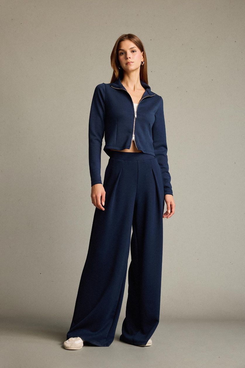 Woman NAVY Sweatshirt