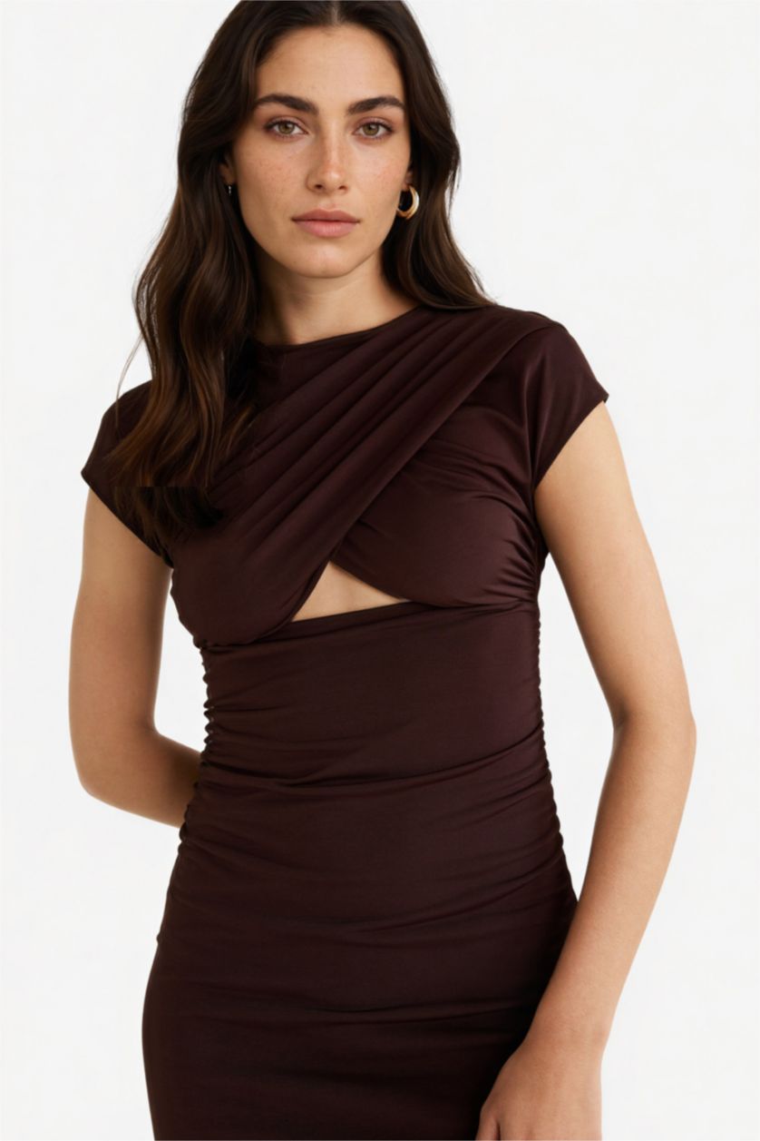 حريمي بني فستان ميدي نص كم برقبة مستديرة