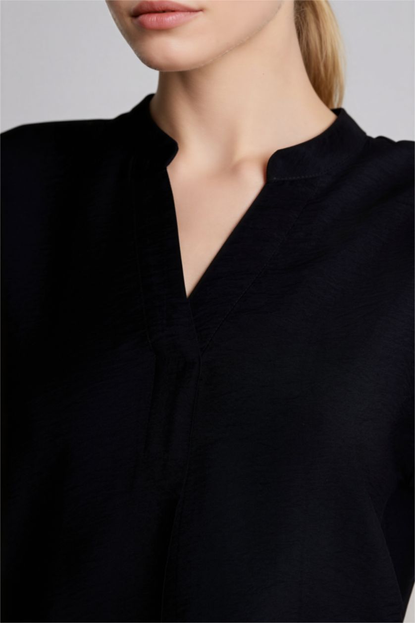 Kadın Siyah Relax Fıt Kaçık Yaka Kısa Kollu Bluz