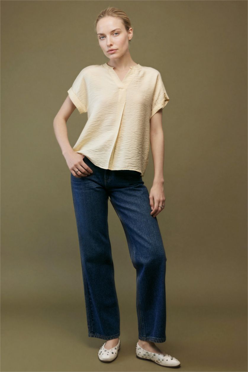 Kadın Açık Sarı Relax Fıt Kısa Kollu Bluz