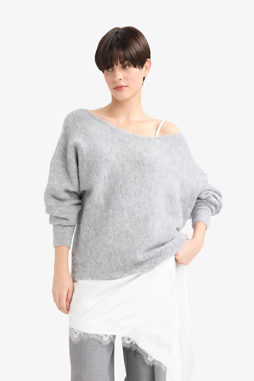 WOMAN Ecru Regular Fit V-Neck Sleeveless Blouse