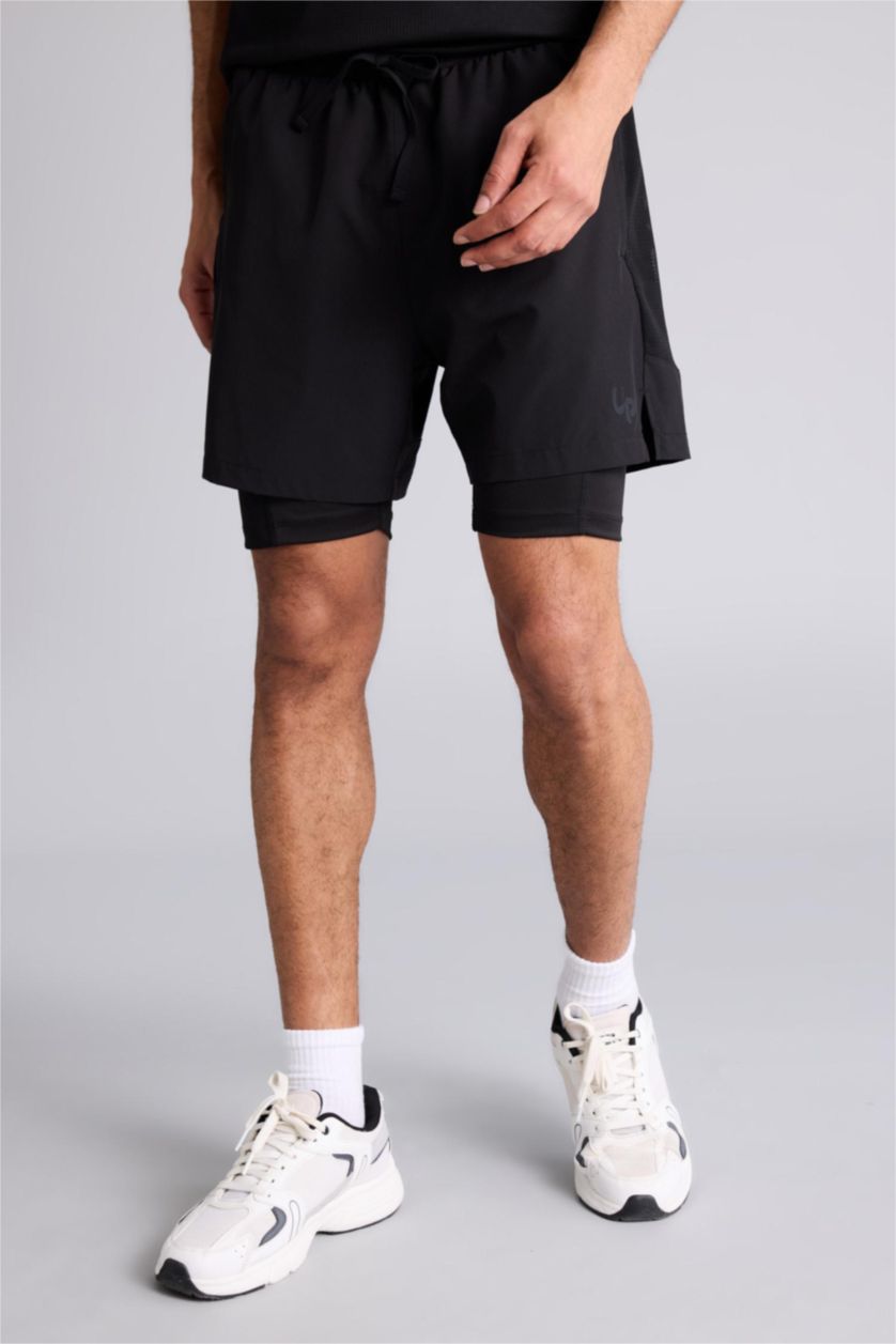 رجال أسود Standard Fit Sports Shorts
