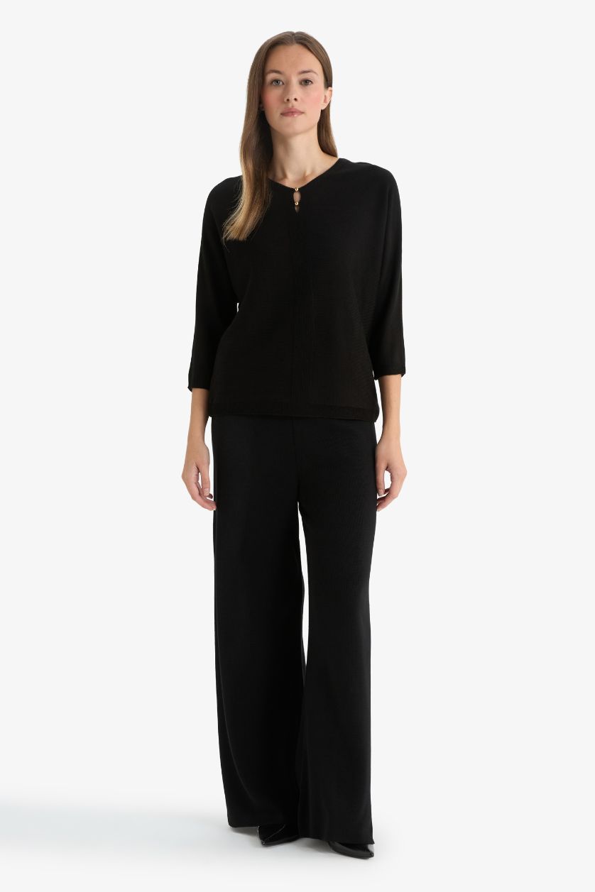 WOMAN Black V-Neck Knitwear Pullover