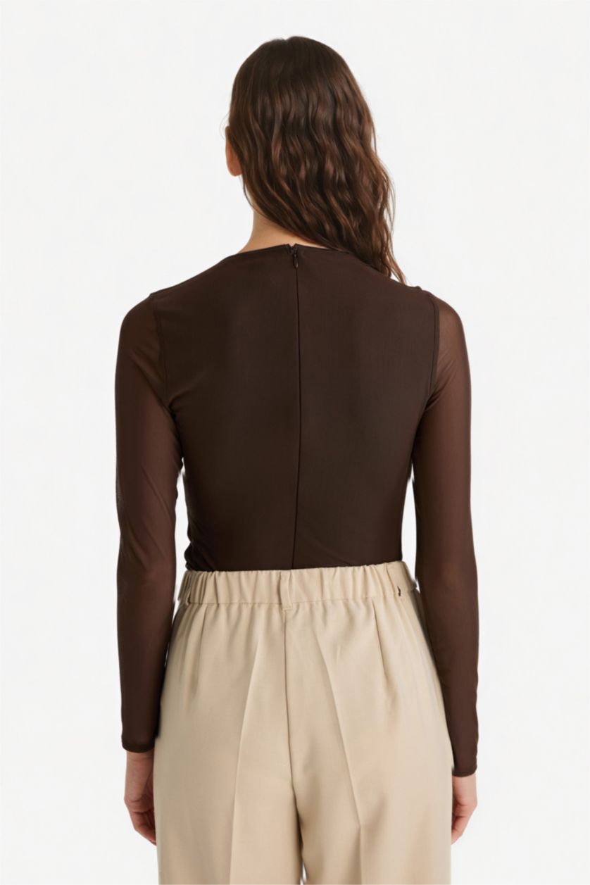 Kadın Koyu Kahve Slim Fit Dar Kesim Tül Uzun Kollu Çıtçıtlı Body