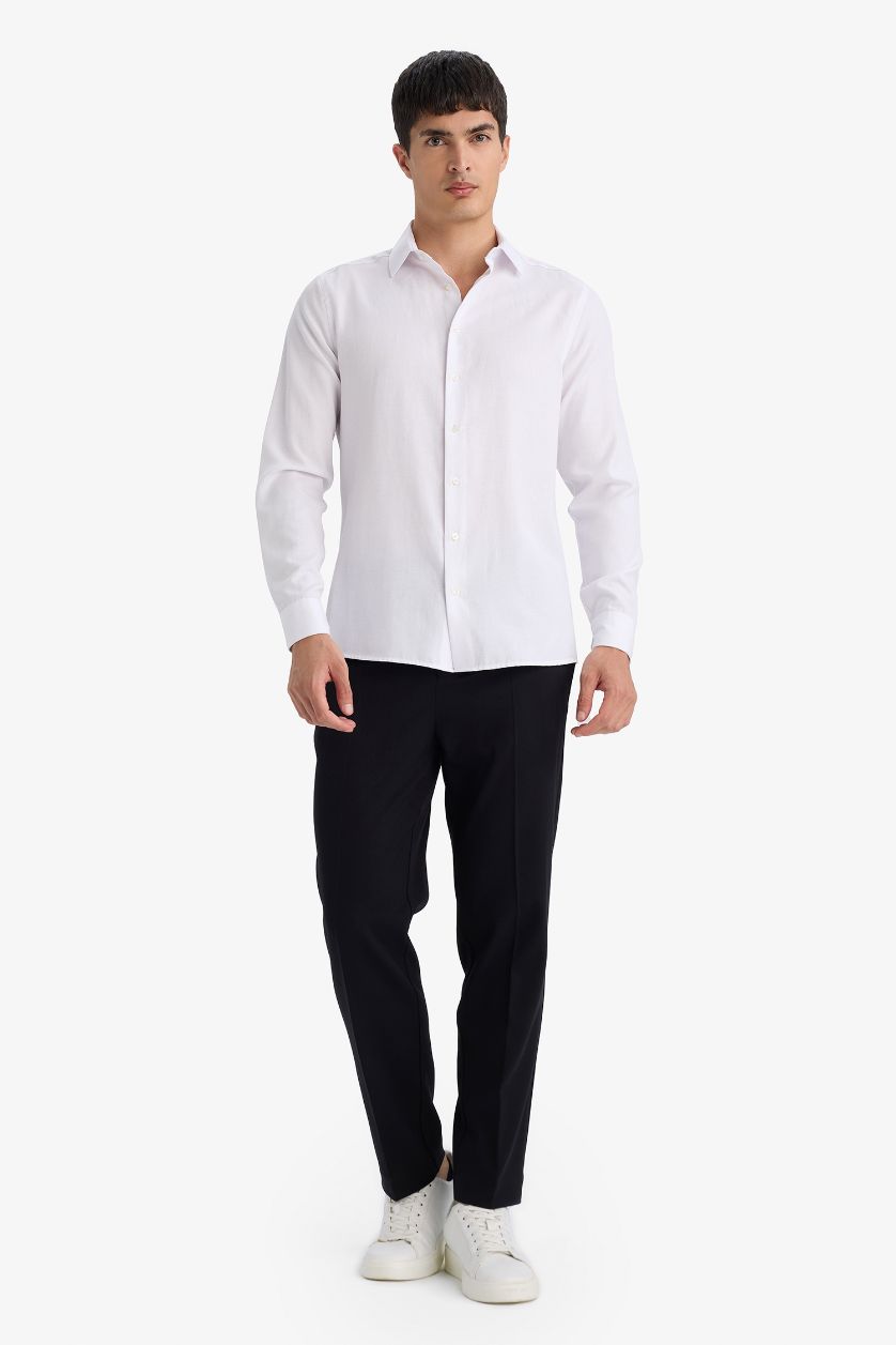 رجال أسود بنطلون قصة عادية