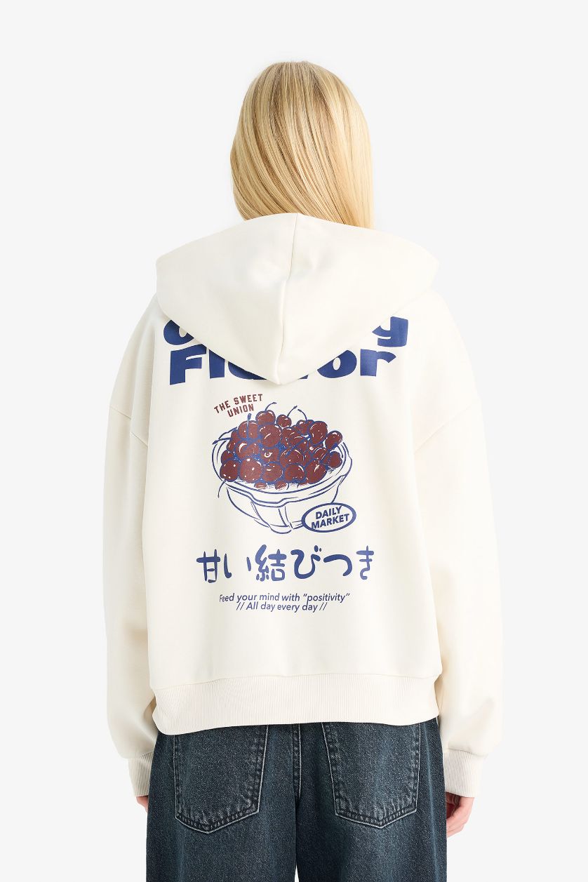 حريمي اوف وايت هودي وطبعة من الخلف