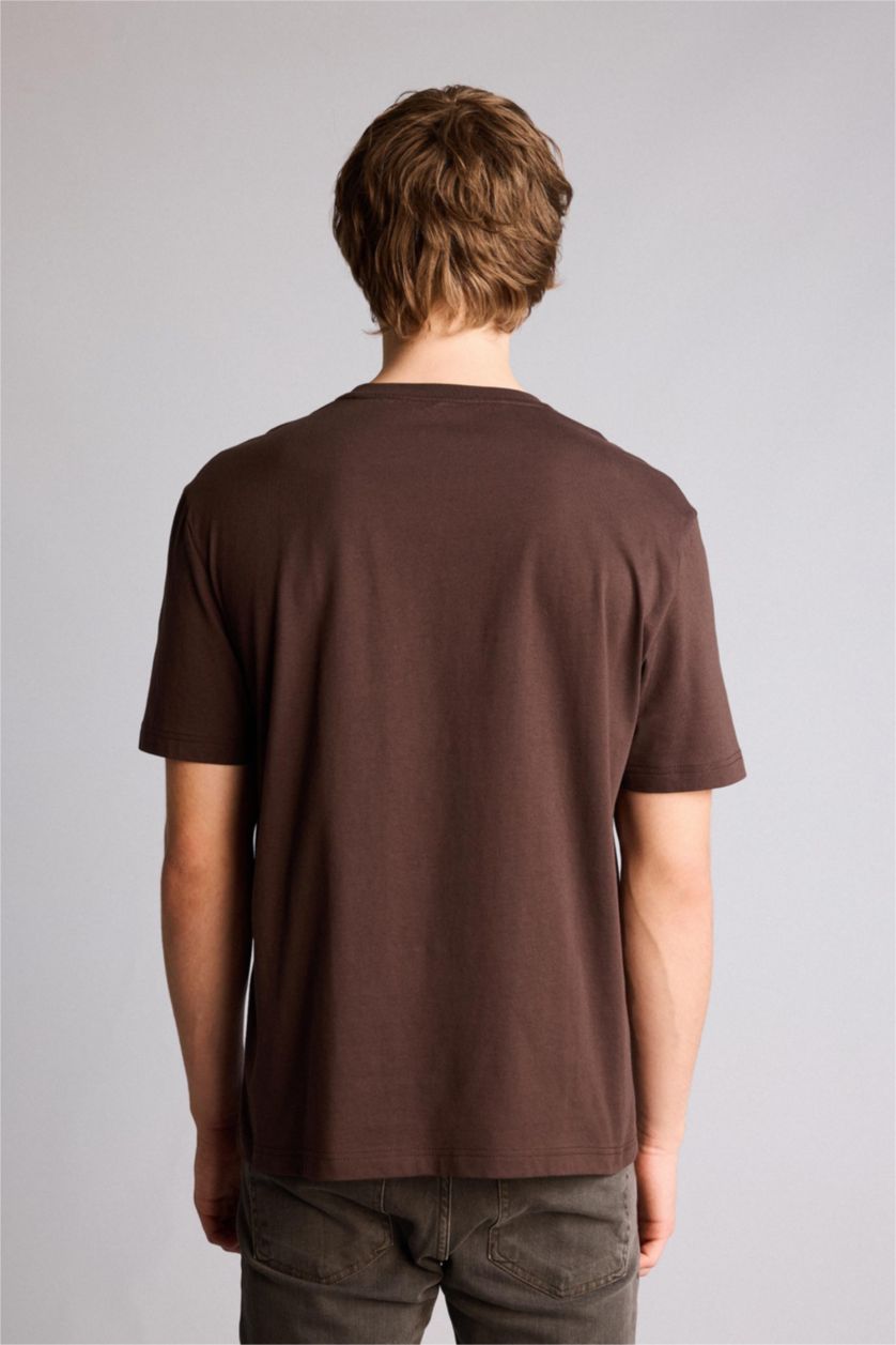 Erkek Kahve Regular Fıt Baskılı Kısa Kollu Tişört
