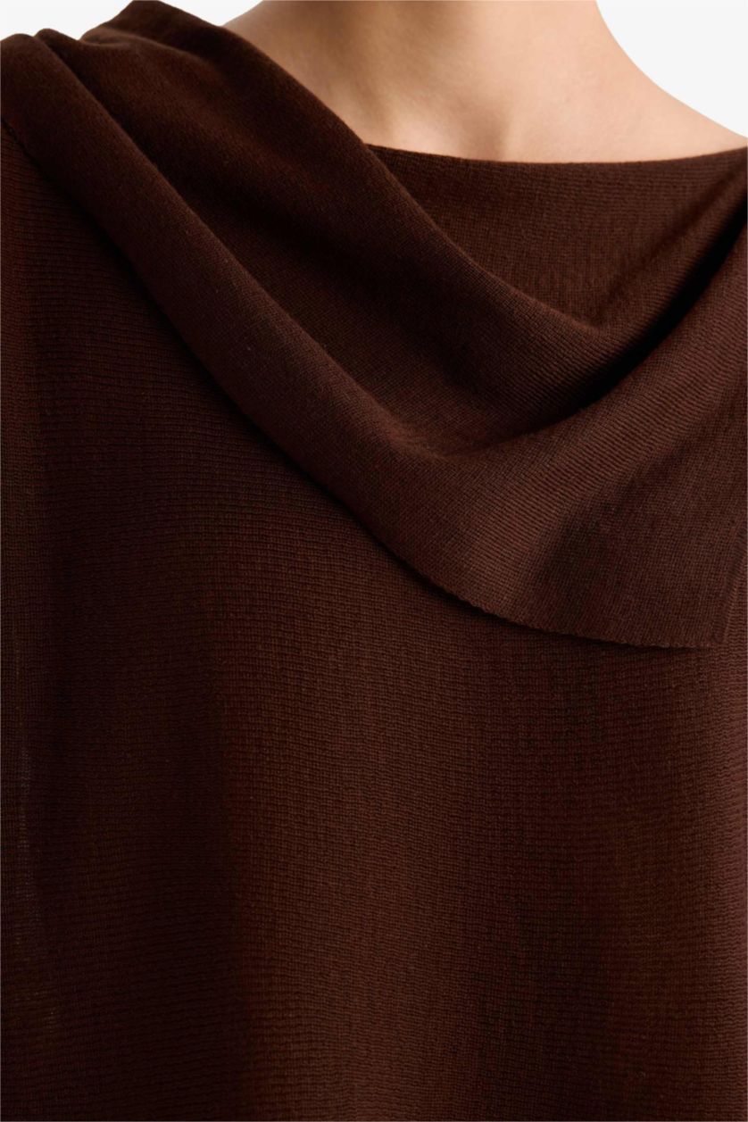 Kadın Kahve Oversıze Kayık Yaka Triko Kazak