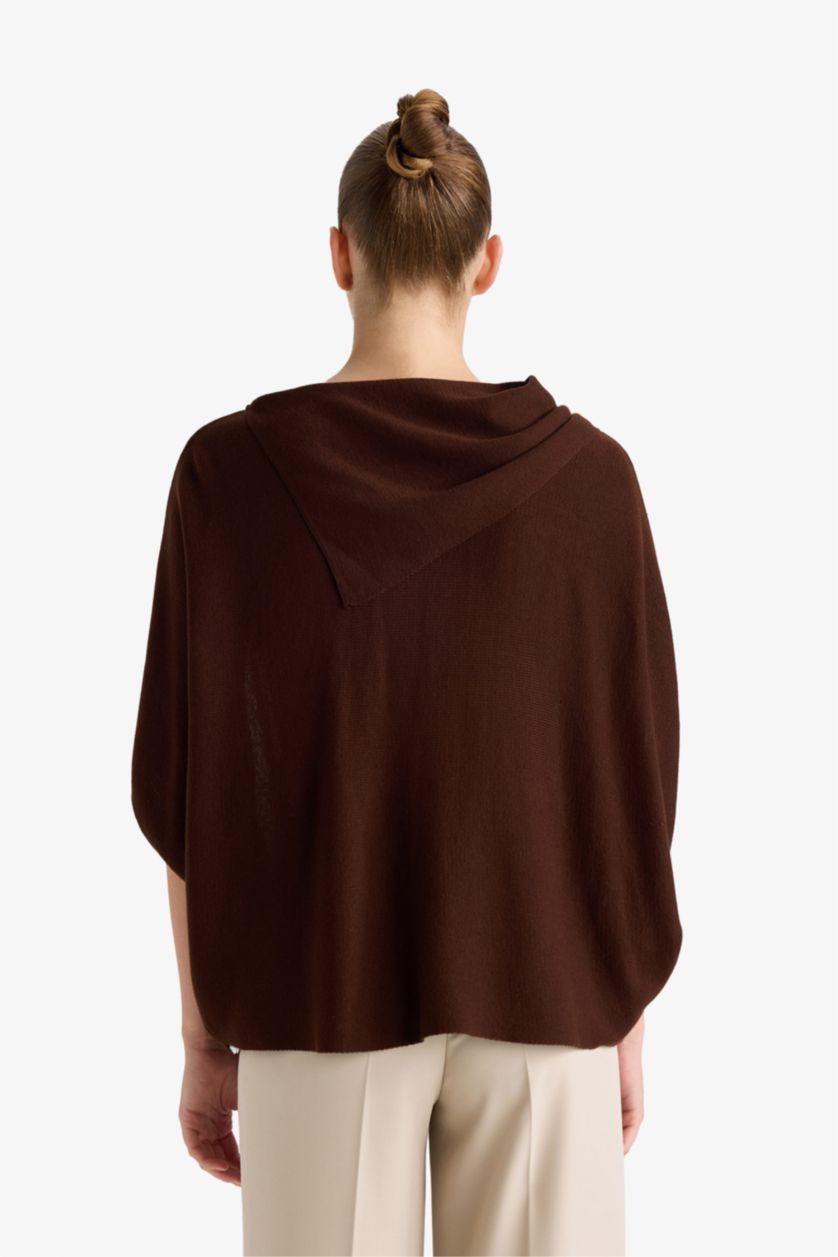 Kadın Kahve Oversıze Kayık Yaka Triko Kazak