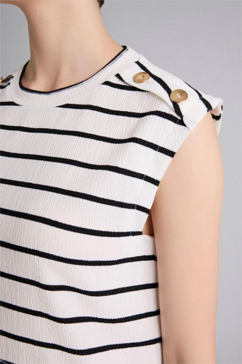 Женщины Бежевый Футболка Regular Fit из ткани букле с круглым вырезом и коротким рукавом