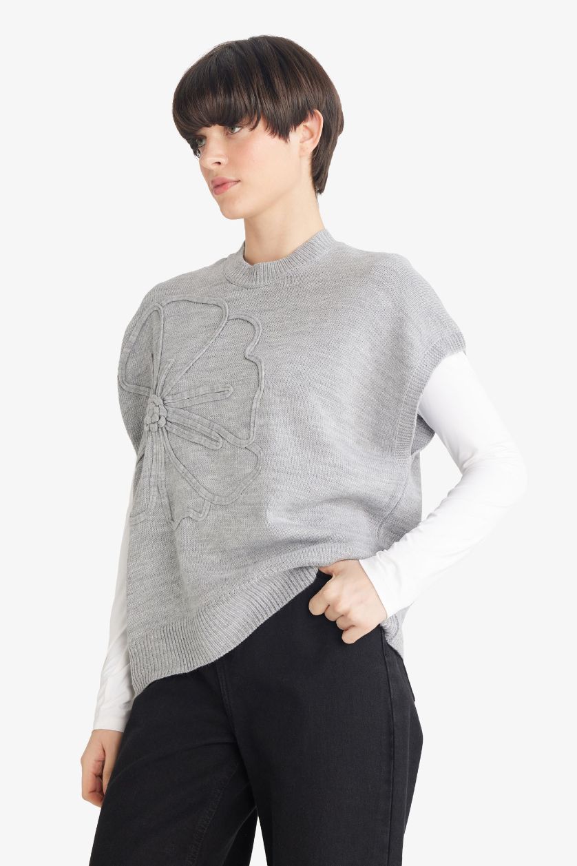 Kadın Gri Melanj Relax Fit Bisiklet Yaka Çiçekli Triko Süveter