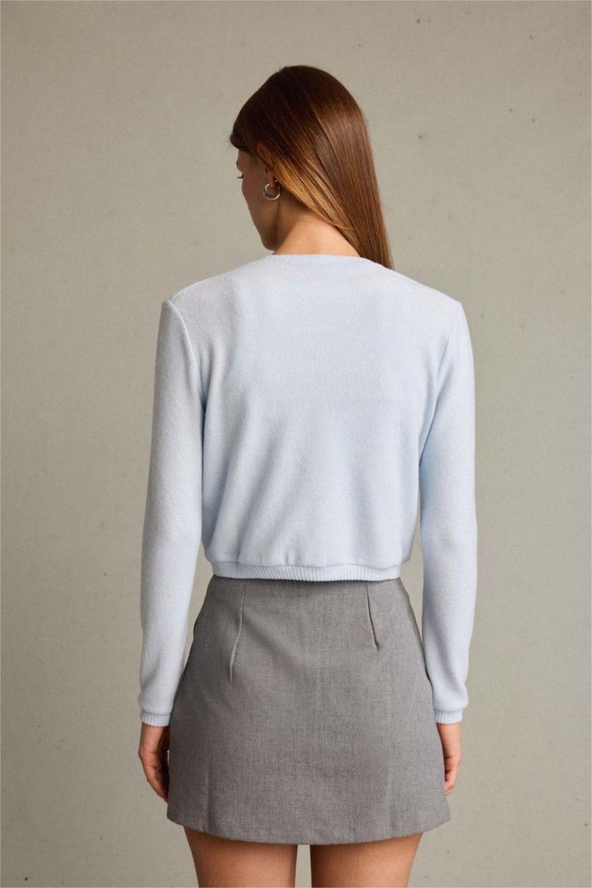 Woman Light Blue Regular Fit Crew Neck Cardigan