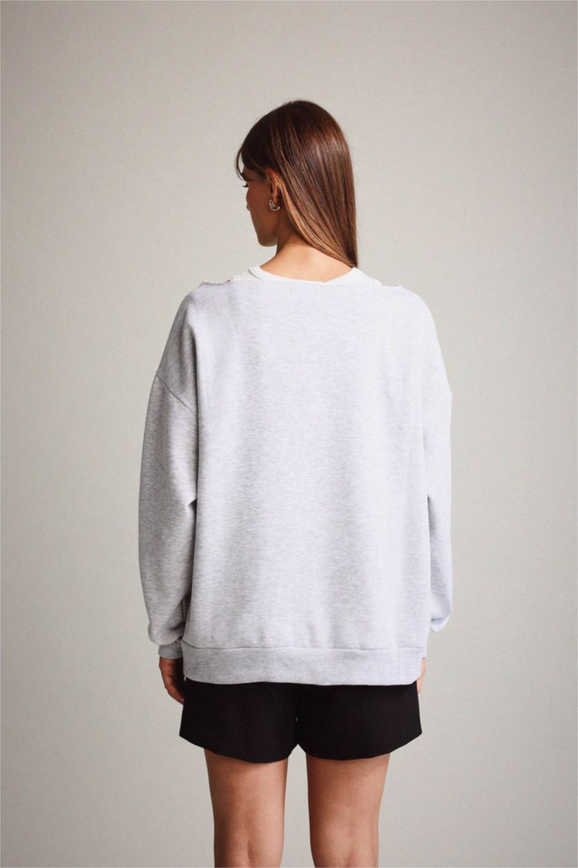 Kadın Gri Melanj Kayık Yaka Baskılı Sweatshirt