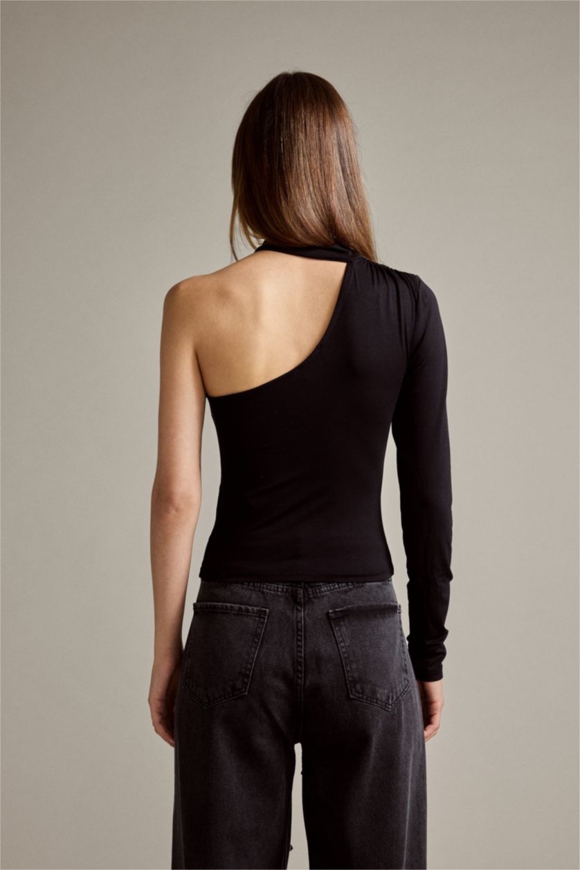 Woman Black بلوزة بكتف واحد برباط