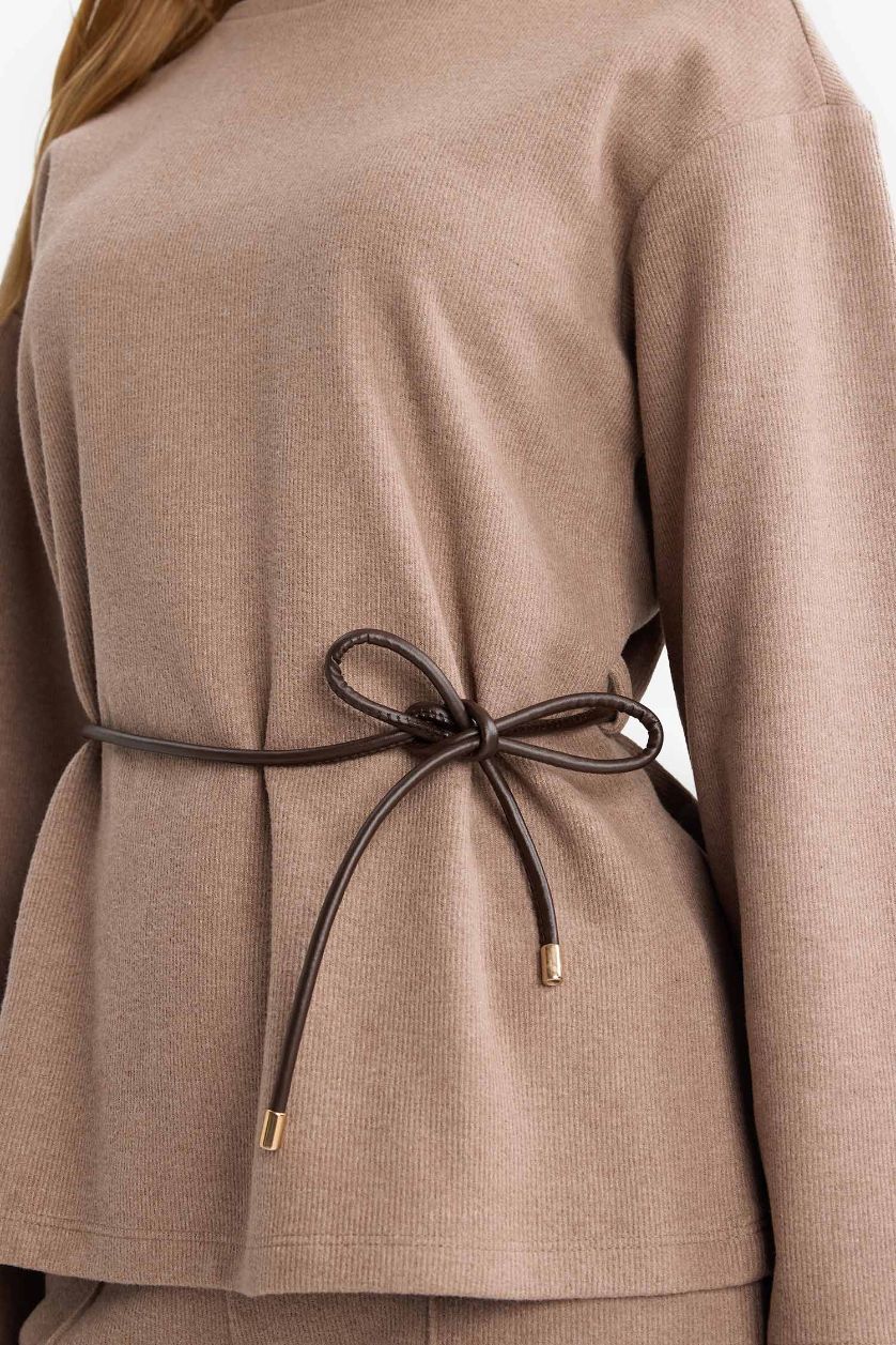 Kadın Bej Regular Fit Bisiklet Yaka Bağlama Detaylı Selanik Uzun Kollu Bluz