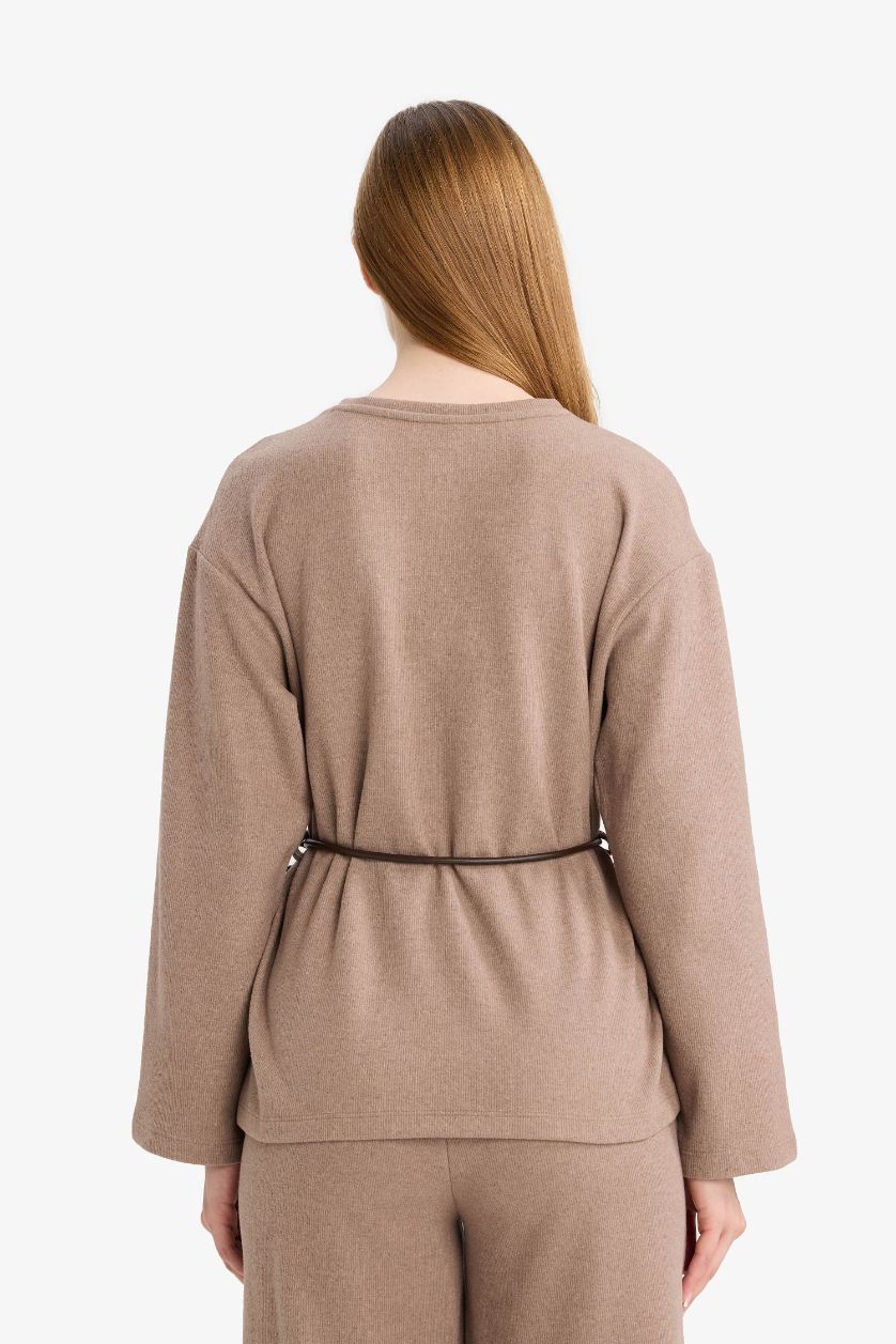 Kadın Bej Regular Fit Bisiklet Yaka Bağlama Detaylı Selanik Uzun Kollu Bluz