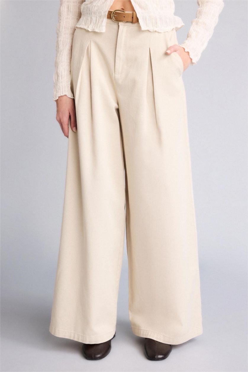 Woman Ecru Wide Leg Trousers