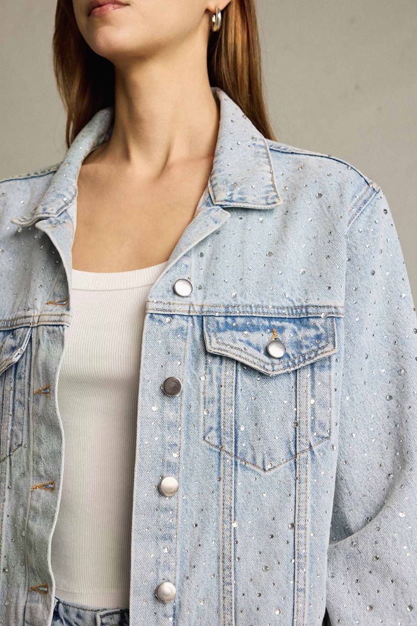 Kadın Açık Mavi %100 Pamuk Düğmeli Cepli Denim Ceket