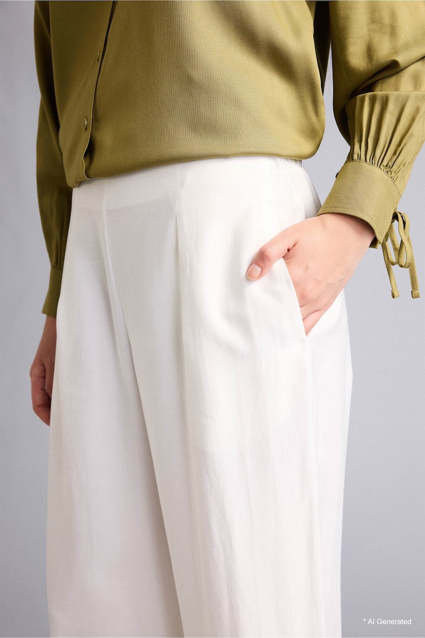 Kadın Kırık Beyaz Regular Fit Pantolon