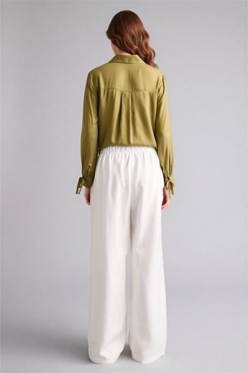 Woman White Regular Fit Trousers