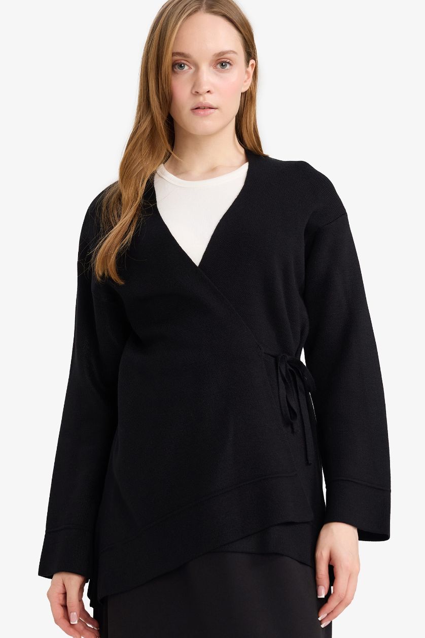 Woman Black Regular Fit V-Neck Knitwear Cardigan