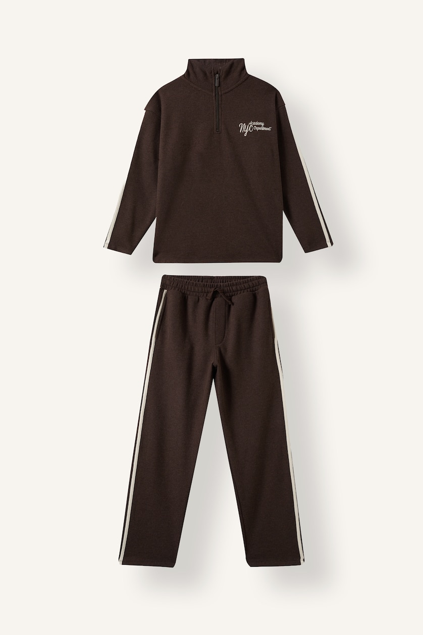 Young Boys - Teen Boys Brown 2 piece Regular Fit High Neck Slogan Set