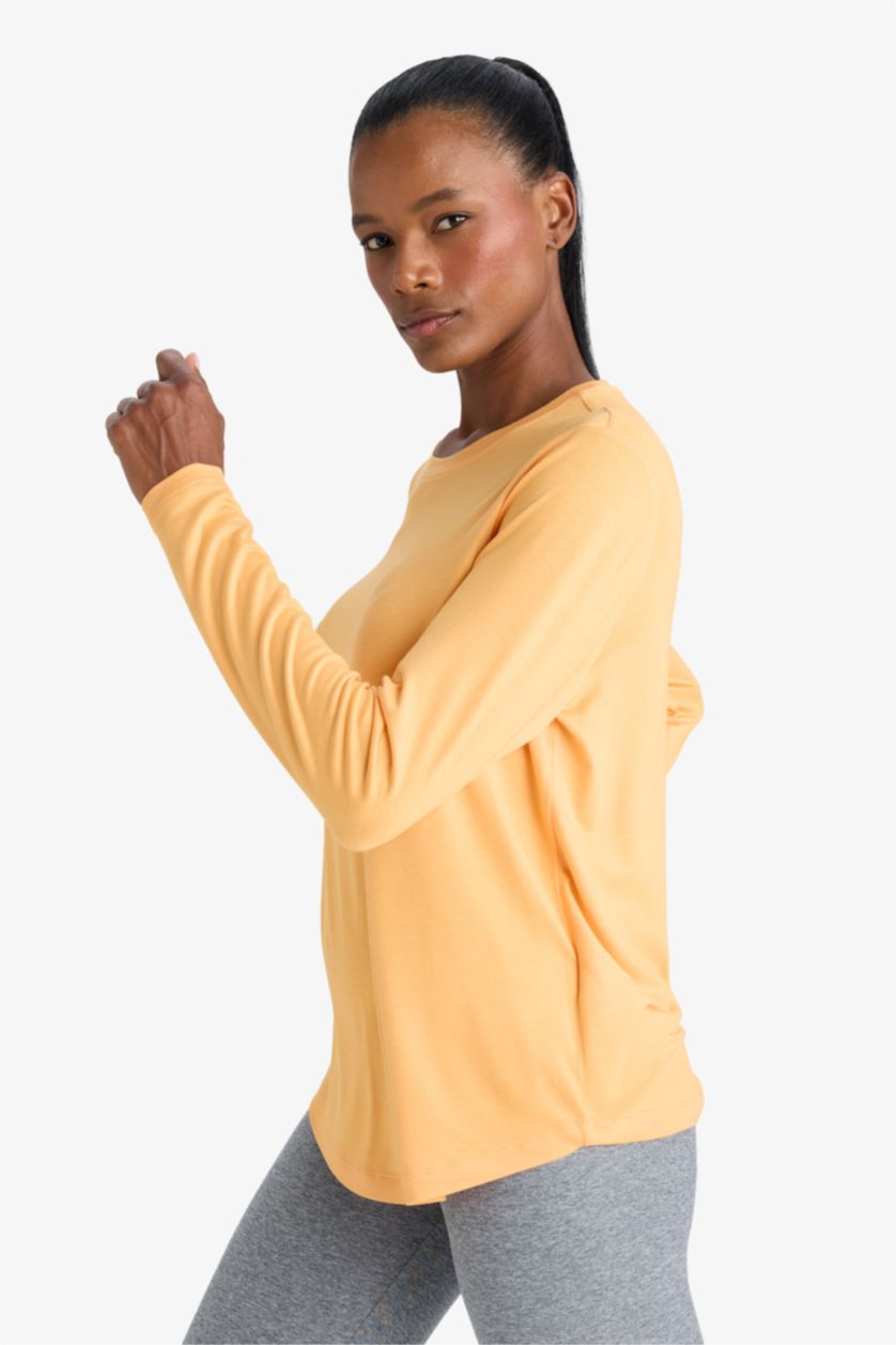 Kadın Açık Turuncu Standart Fit Bisiklet Yaka Sporcu Uzun Kollu Tişört