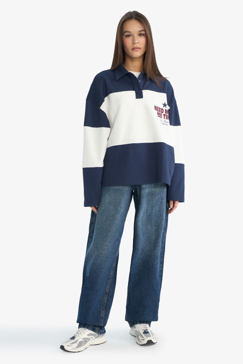 Kadın Lacivert Regular Fit Polo Yaka Sırt Baskılı Sweatshirt