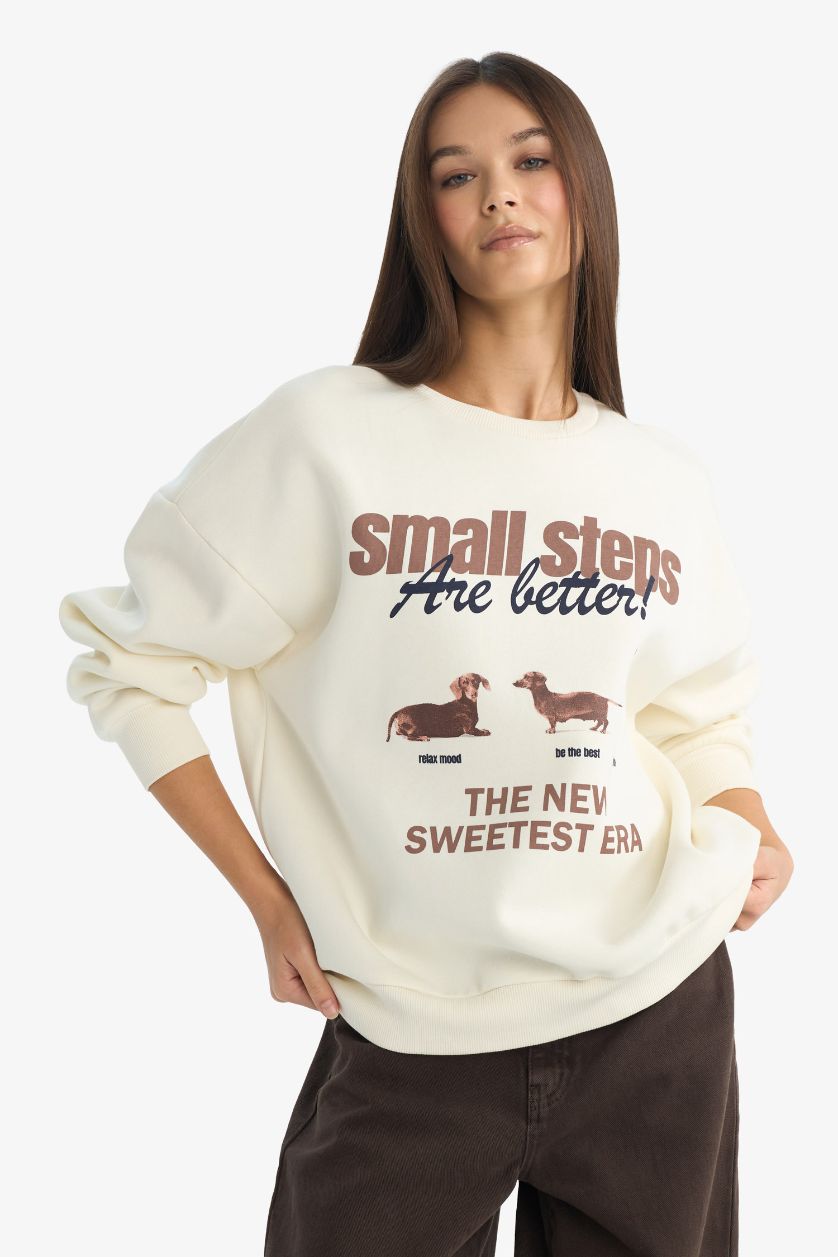 Kadın Kırık Beyaz Oversize Geniş Kalıp Bisiklet Yaka Baskılı Sweatshirt