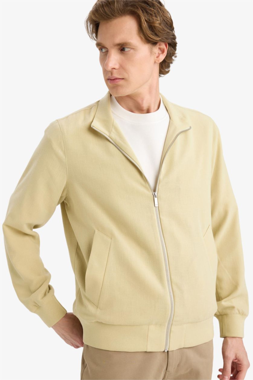 Erkek Bej Regular Fıt Dik Yaka Fermuarlı Mont