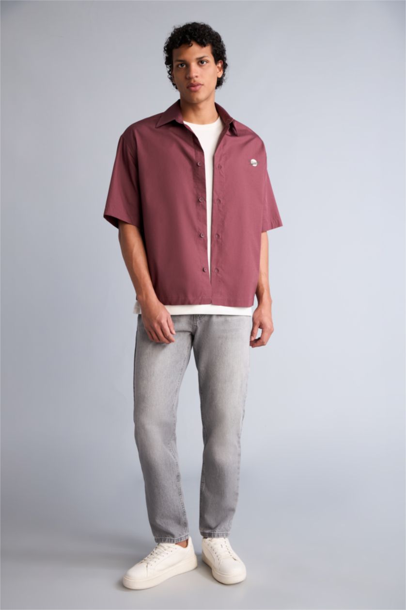 Man Light Bordeaux Boxy Fit Poplin Short Sleeve Shirt